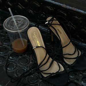 Fashion Nova aesthetic trendy black high heels!🖤😍